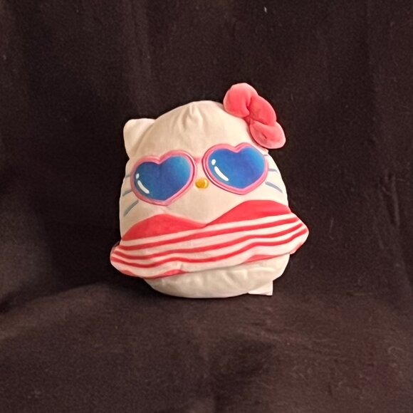 Squishmallow Other - ‘Hello Kitty’ Beachy Squishmallow 8”